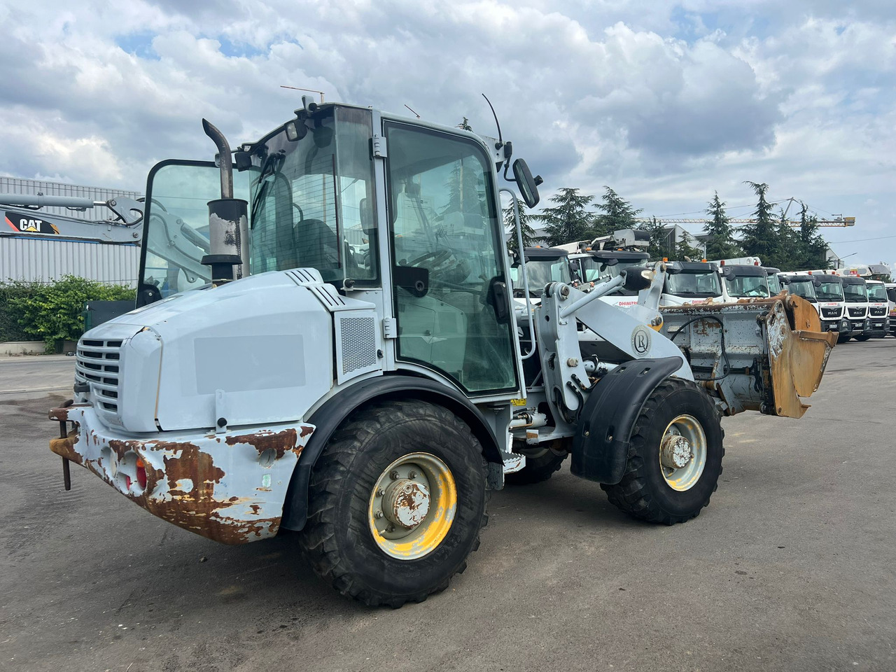 Mini chargeuse Caterpillar 906 - Компактный фронтальный погрузчик: фото 3 Mini chargeuse Caterpillar 906 - Компактный фронтальный погрузчик: фото 3