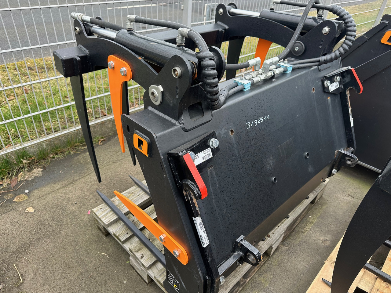 Alö Silograb S 110 BOH M 16 S - Фронтальный погрузчик для трактора: фото 1 Alö Silograb S 110 BOH M 16 S - Фронтальный погрузчик для трактора: фото 1