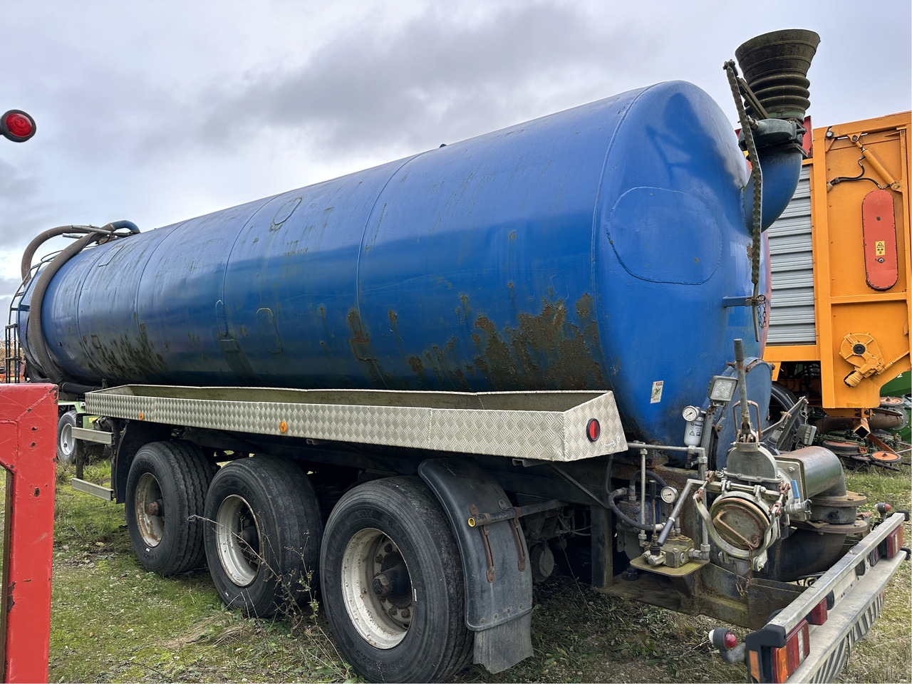Bardenhorst Gülletransportauflieger 28.000 - Техника для внесения удобрений: фото 5 Bardenhorst Gülletransportauflieger 28.000 - Техника для внесения удобрений: фото 5