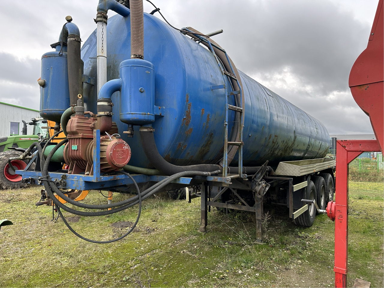 Bardenhorst Gülletransportauflieger 28.000 - Техника для внесения удобрений: фото 2 Bardenhorst Gülletransportauflieger 28.000 - Техника для внесения удобрений: фото 2