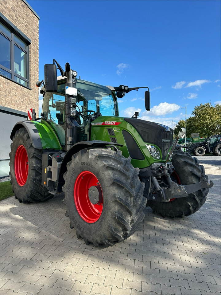 Fendt 724 Vario Gen6 ProfiPlus - Трактор: фото 1 Fendt 724 Vario Gen6 ProfiPlus - Трактор: фото 1