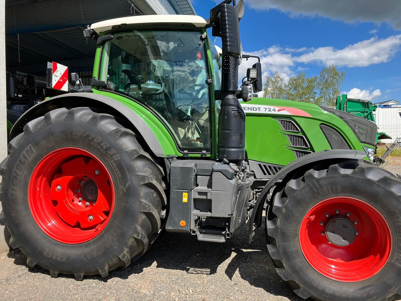 Fendt 724 Vario S4 Profi - Трактор: фото 1 Fendt 724 Vario S4 Profi - Трактор: фото 1