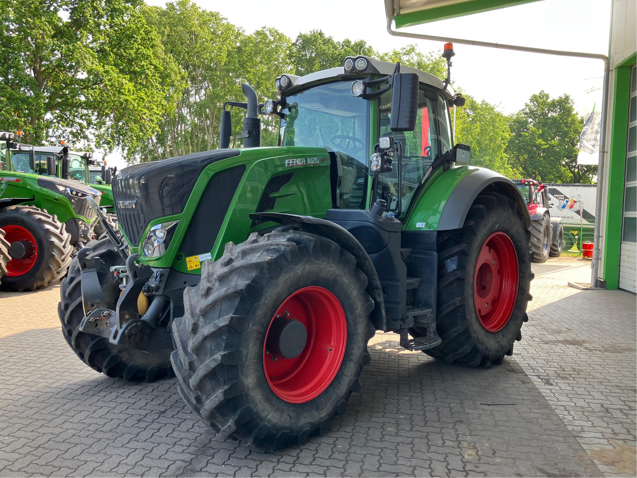 Fendt 826 Vario S4 Profi Plus RTK - Трактор: фото 1 Fendt 826 Vario S4 Profi Plus RTK - Трактор: фото 1