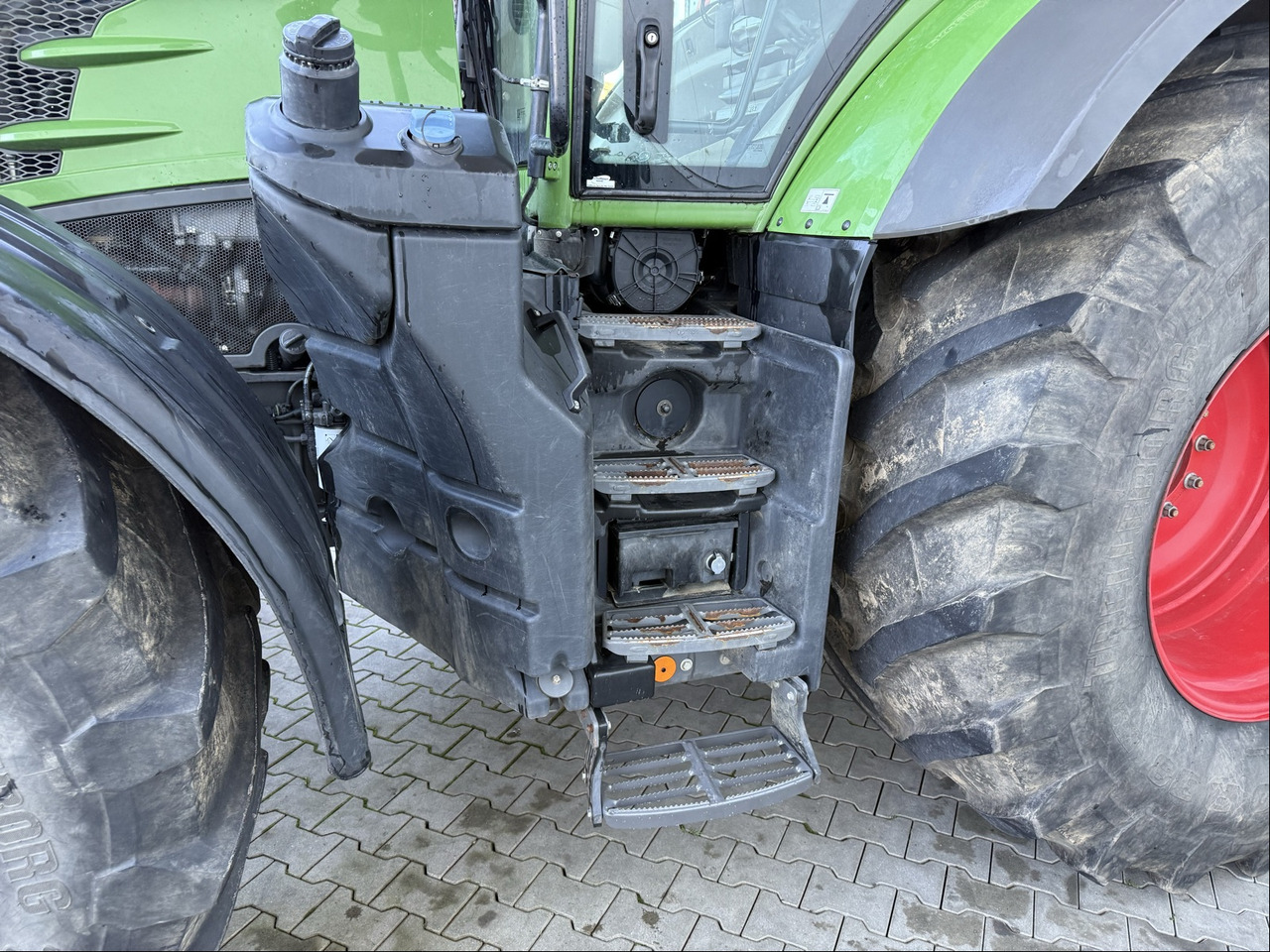 Fendt 828 Vario ProfiPlus Motor NEU - Трактор: фото 3 Fendt 828 Vario ProfiPlus Motor NEU - Трактор: фото 3