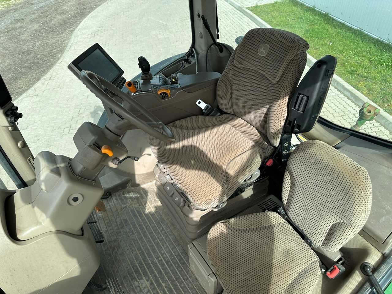 John Deere 7230R - Трактор: фото 3 John Deere 7230R - Трактор: фото 3