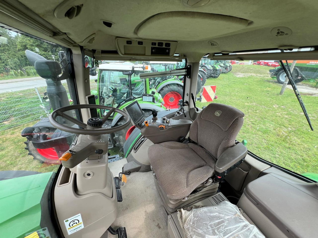 John Deere 7310 R - Трактор: фото 2 John Deere 7310 R - Трактор: фото 2