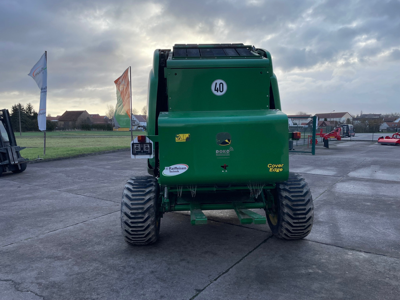 John Deere 864 Rundballenpresse - Техника для сенозаготовки: фото 4 John Deere 864 Rundballenpresse - Техника для сенозаготовки: фото 4