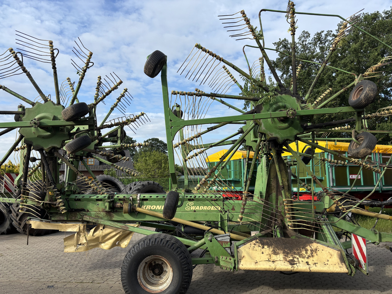 Krone Swadro Serie - Сеноворошилка: фото 1 Krone Swadro Serie - Сеноворошилка: фото 1