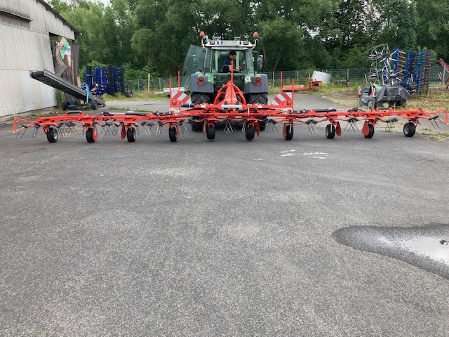 Kuhn Heuwender GF 10803 - Сеноворошилка: фото 1 Kuhn Heuwender GF 10803 - Сеноворошилка: фото 1