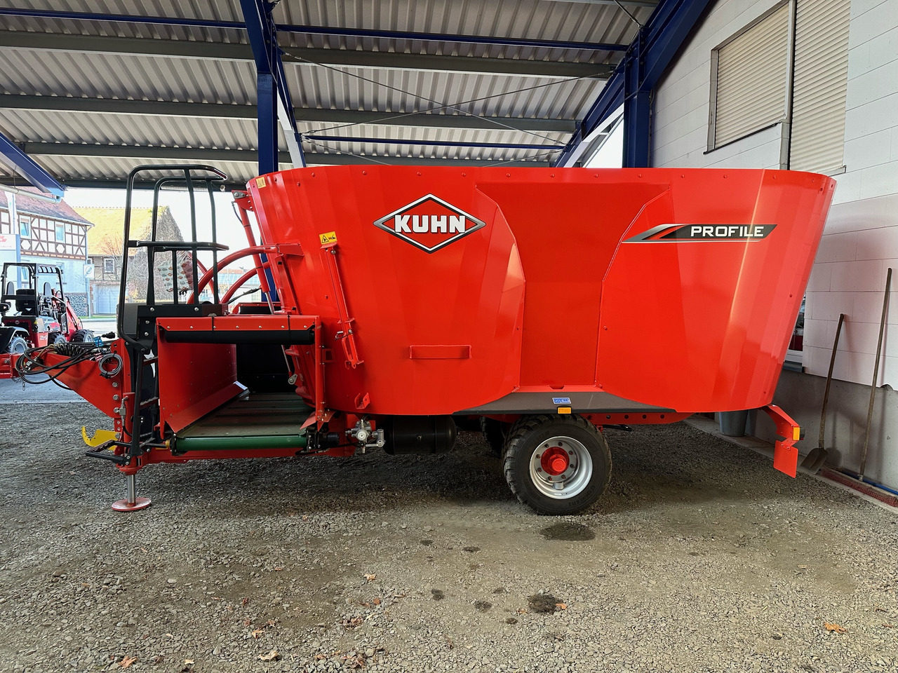 Kuhn PROFILE 14.2 CS - Кормораздатчик: фото 1 Kuhn PROFILE 14.2 CS - Кормораздатчик: фото 1