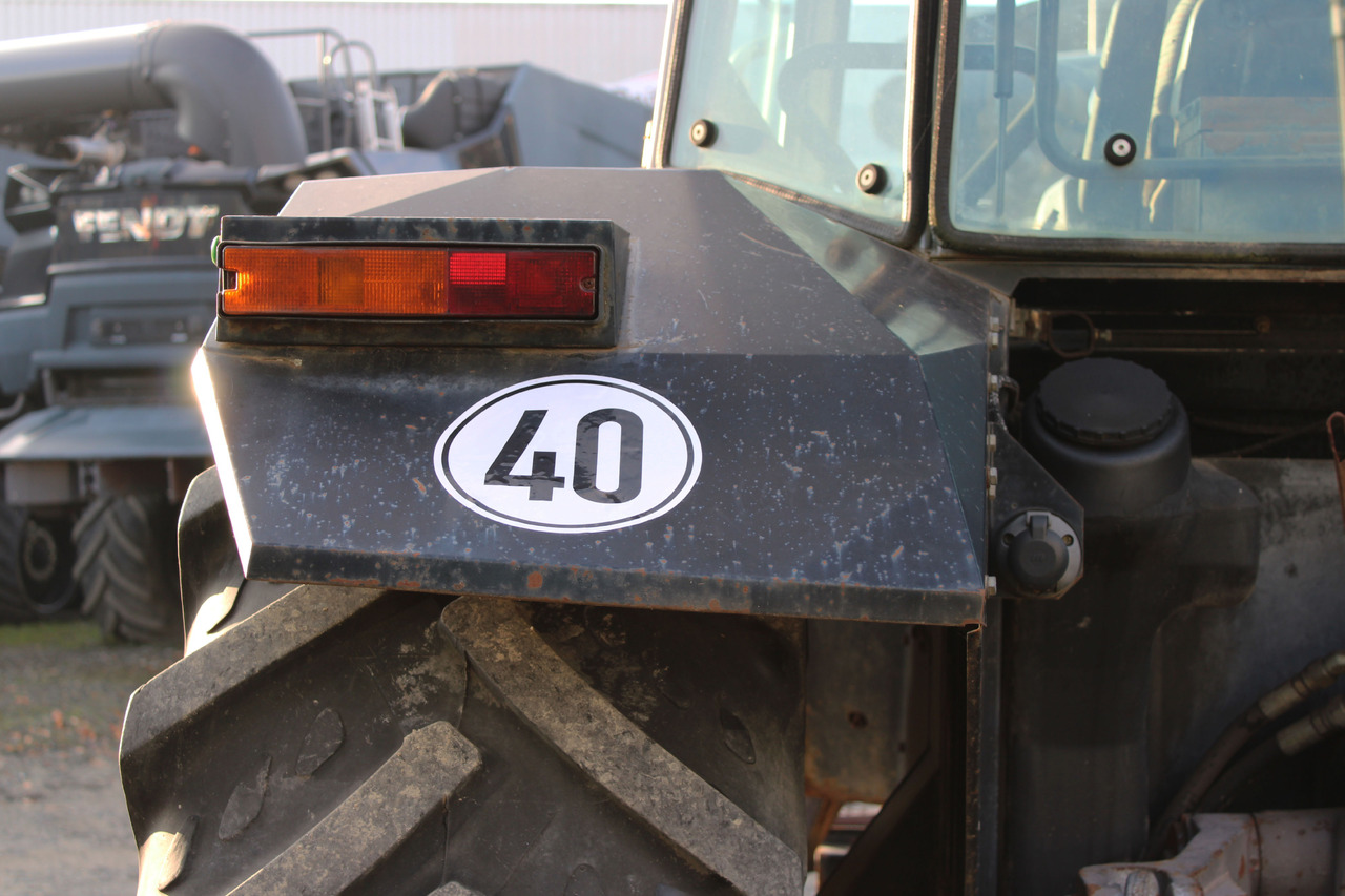 Massey Ferguson 3085 - Трактор: фото 4 Massey Ferguson 3085 - Трактор: фото 4