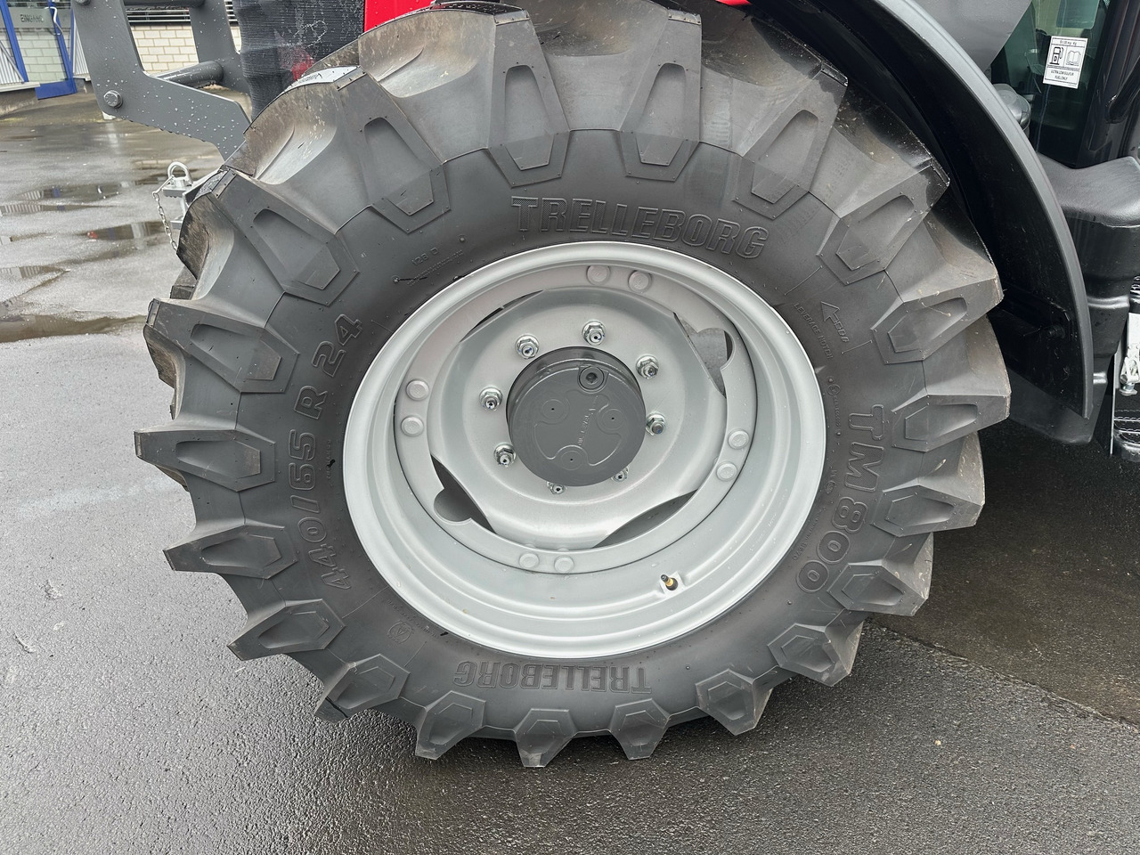 Massey Ferguson 4710 M Cab Essential Dyna 2 - Трактор: фото 2 Massey Ferguson 4710 M Cab Essential Dyna 2 - Трактор: фото 2