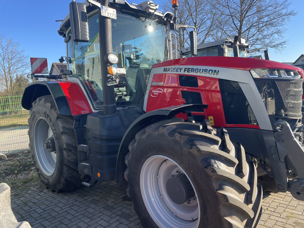 Massey Ferguson 8S.265 Dyna-VT EXCLUSIVE - Трактор: фото 1 Massey Ferguson 8S.265 Dyna-VT EXCLUSIVE - Трактор: фото 1