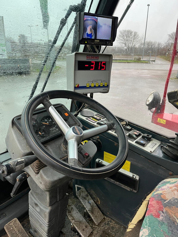 Mayer Siloking Selbstfahrer 13m³ - Кормораздатчик: фото 3 Mayer Siloking Selbstfahrer 13m³ - Кормораздатчик: фото 3