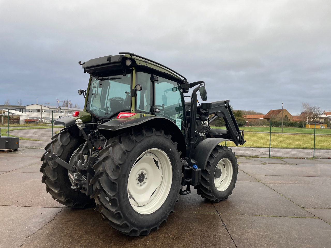 Valtra A105MH4 2B0 - Трактор: фото 5 Valtra A105MH4 2B0 - Трактор: фото 5