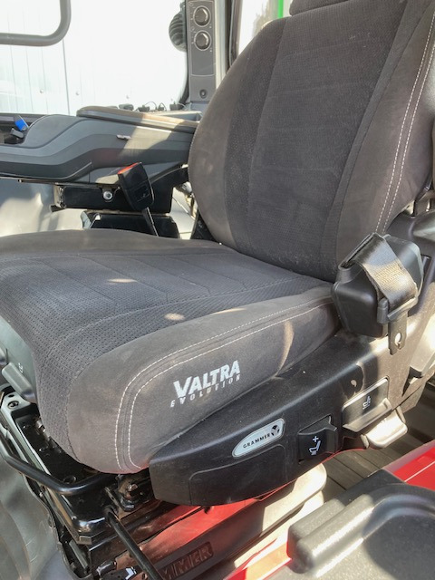 Valtra T 235 Versu - Трактор: фото 5 Valtra T 235 Versu - Трактор: фото 5