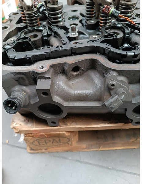 DAF XF 105 oe 1795284 EURO 5 2 SENSORS - Блок цилиндров для Грузовиков: фото 3 DAF XF 105 oe 1795284 EURO 5 2 SENSORS - Блок цилиндров для Грузовиков: фото 3