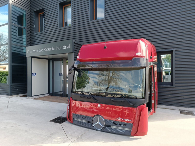 Mercedes-Benz ACTROS MP4 - Кабина и интерьер для Грузовиков: фото 3 Mercedes-Benz ACTROS MP4 - Кабина и интерьер для Грузовиков: фото 3