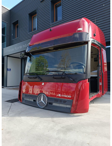 Mercedes-Benz ACTROS MP4 - Кабина и интерьер для Грузовиков: фото 5 Mercedes-Benz ACTROS MP4 - Кабина и интерьер для Грузовиков: фото 5