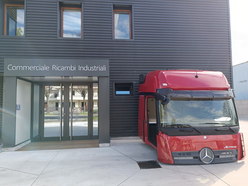 Mercedes-Benz ACTROS MP4 - Кабина и интерьер для Грузовиков: фото 2 Mercedes-Benz ACTROS MP4 - Кабина и интерьер для Грузовиков: фото 2