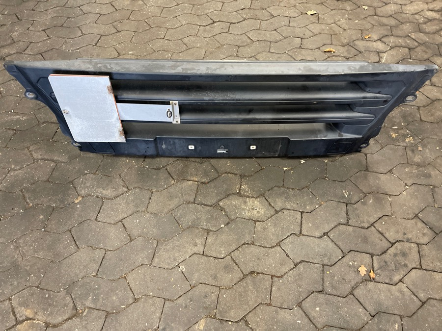 MAN BUMPER PANEL 81.41610-6951 - Кузов и экстерьер для Грузовиков: фото 1 MAN BUMPER PANEL 81.41610-6951 - Кузов и экстерьер для Грузовиков: фото 1