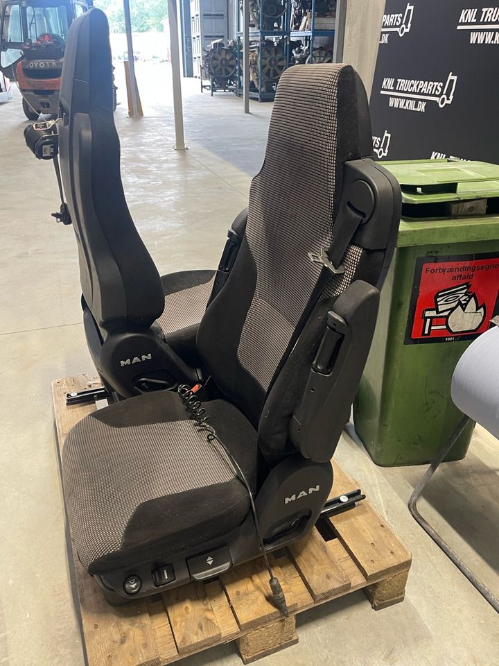 MAN RIGHT SIDE SEAT - Кабина и интерьер для Грузовиков: фото 2 MAN RIGHT SIDE SEAT - Кабина и интерьер для Грузовиков: фото 2
