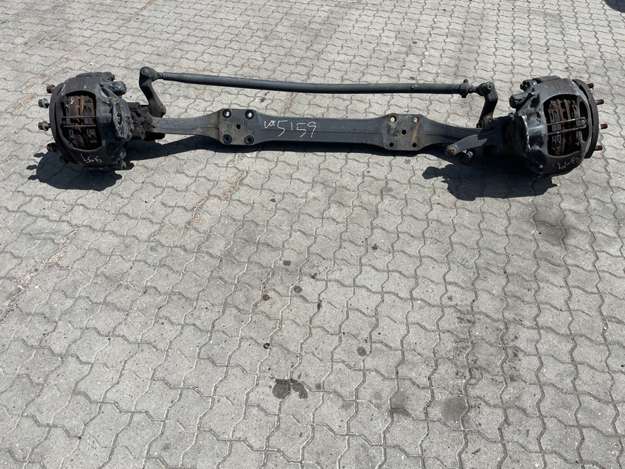 MERCEDES FRONT AXLE A0003301000 - Ось и запчасти для Грузовиков: фото 2 MERCEDES FRONT AXLE A0003301000 - Ось и запчасти для Грузовиков: фото 2