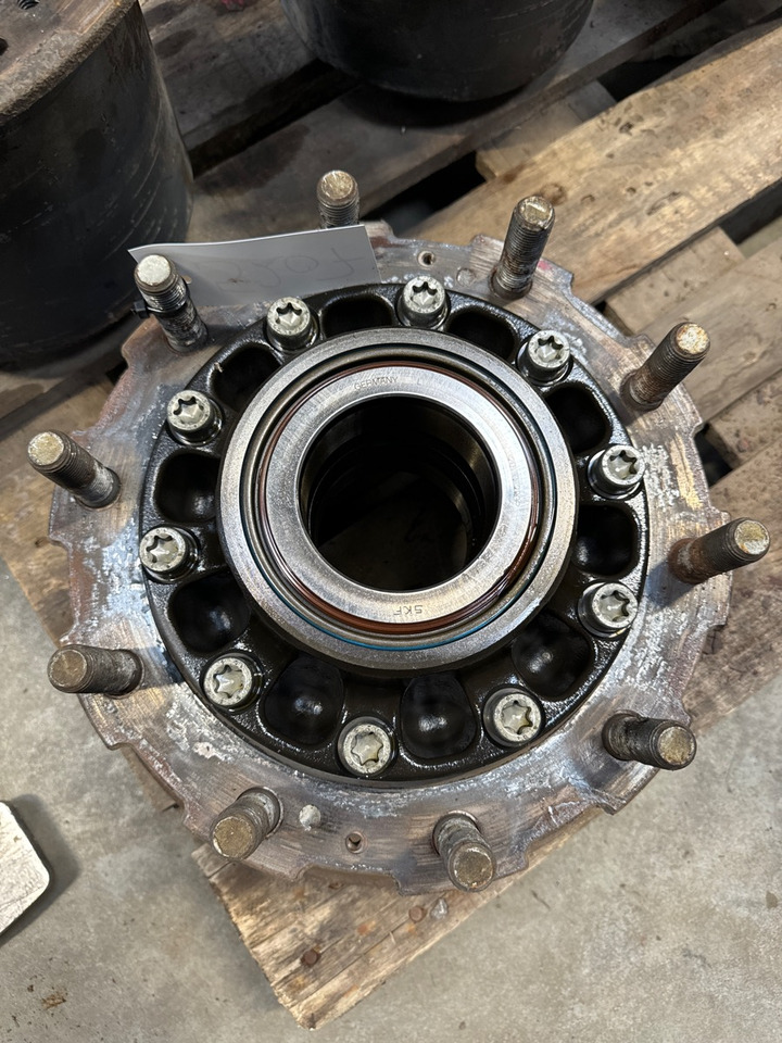 SCANIA REAR HUB // 1946274 - Ступица для Грузовиков: фото 2 SCANIA REAR HUB // 1946274 - Ступица для Грузовиков: фото 2