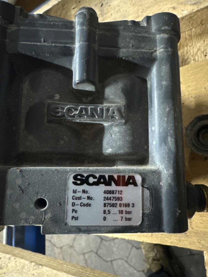 SCANIA V107 VALVE 2447593 - Тормозной клапан для Грузовиков: фото 2 SCANIA V107 VALVE 2447593 - Тормозной клапан для Грузовиков: фото 2