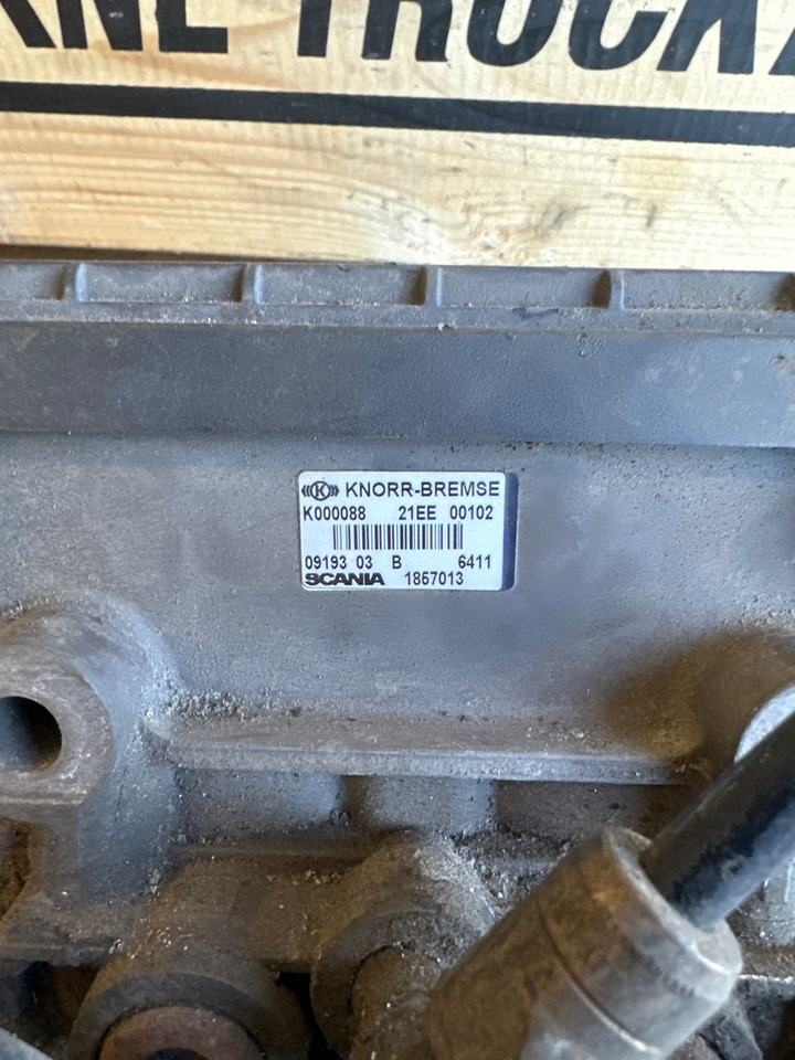 SCANIA VALVE EBS 1857013 - Тормозной клапан для Грузовиков: фото 1 SCANIA VALVE EBS 1857013 - Тормозной клапан для Грузовиков: фото 1