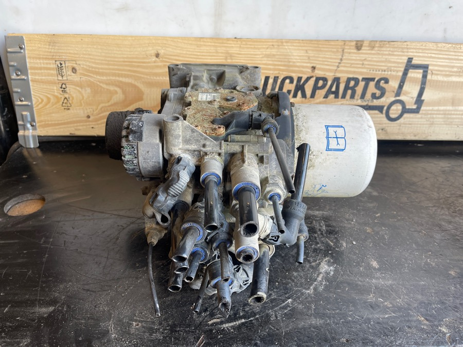 VOLVO AIR DRYER 22242663 - Рама/ Шасси для Грузовиков: фото 2 VOLVO AIR DRYER 22242663 - Рама/ Шасси для Грузовиков: фото 2