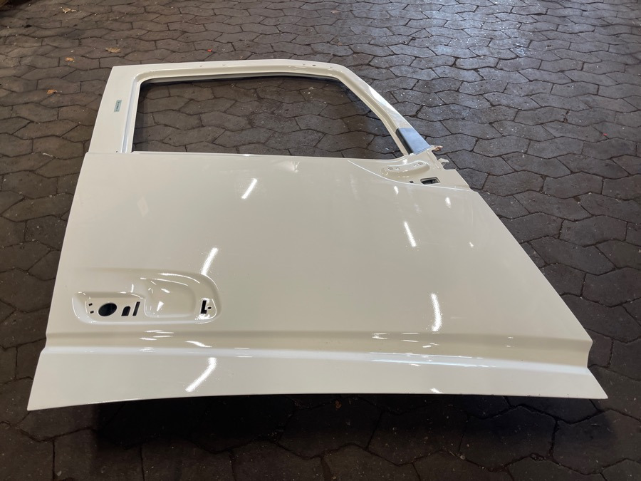 VOLVO FH4 RIGHT DOOR 82183386 - Кабина и интерьер для Грузовиков: фото 2 VOLVO FH4 RIGHT DOOR 82183386 - Кабина и интерьер для Грузовиков: фото 2