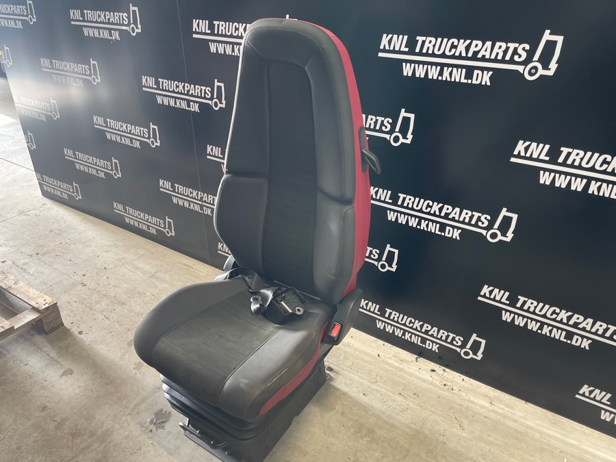 VOLVO FH4 SEAT RIGHT SIDE - Кабина и интерьер для Грузовиков: фото 2 VOLVO FH4 SEAT RIGHT SIDE - Кабина и интерьер для Грузовиков: фото 2