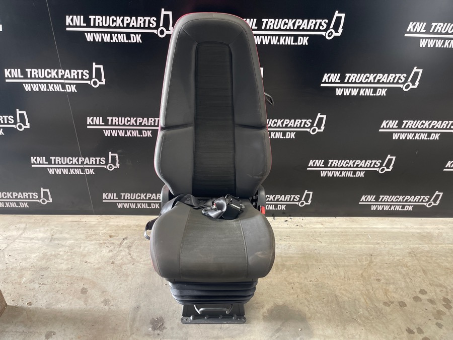 VOLVO FH4 SEAT RIGHT SIDE - Кабина и интерьер для Грузовиков: фото 1 VOLVO FH4 SEAT RIGHT SIDE - Кабина и интерьер для Грузовиков: фото 1
