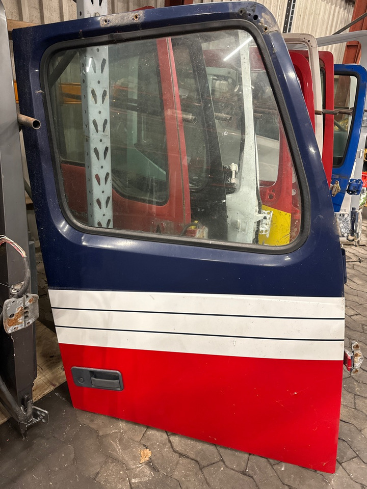 VOLVO RIGHT DOOR FH 20360543 - Кабина и интерьер для Грузовиков: фото 1 VOLVO RIGHT DOOR FH 20360543 - Кабина и интерьер для Грузовиков: фото 1