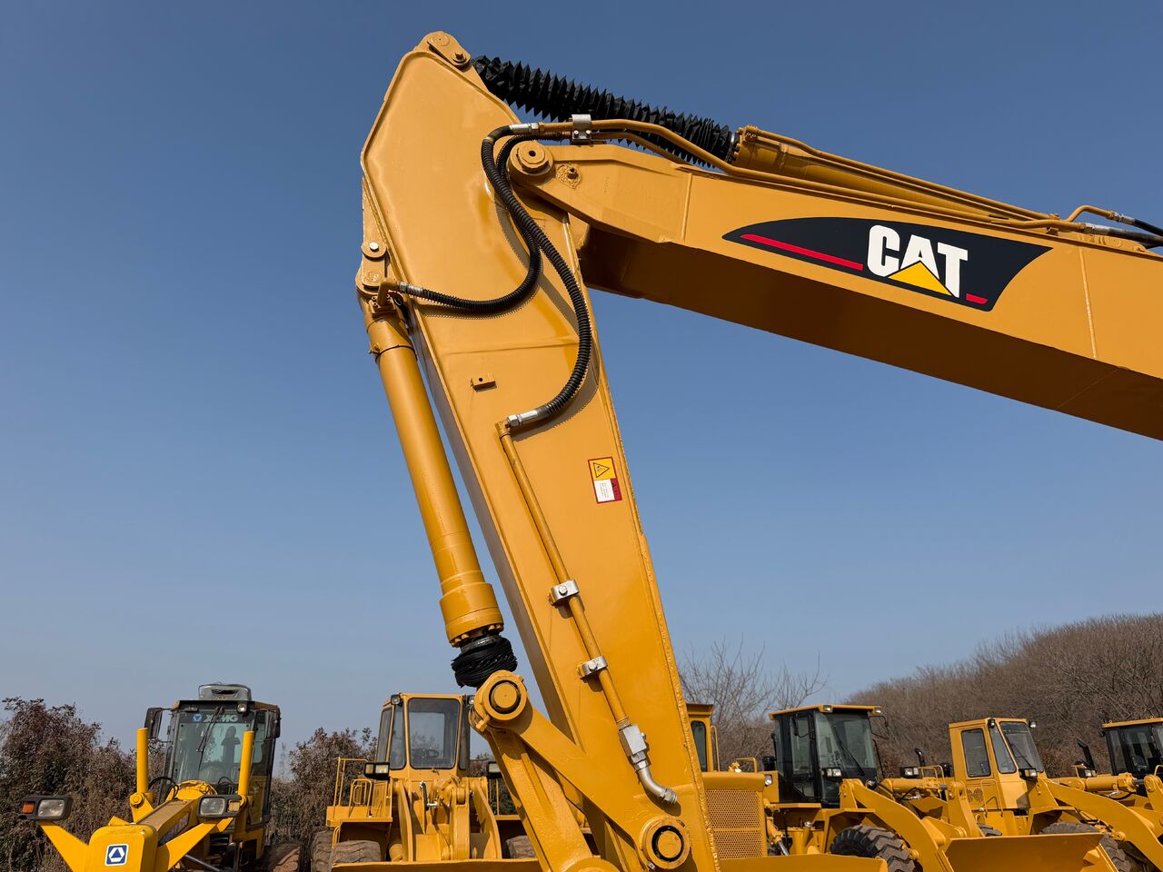 CAT 320CL - Гусеничный экскаватор: фото 3 CAT 320CL - Гусеничный экскаватор: фото 3