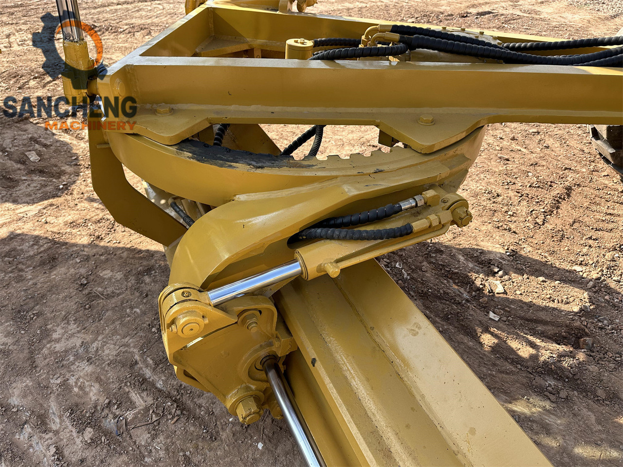 Грейдер CATERPILLAR 140H: фото 6