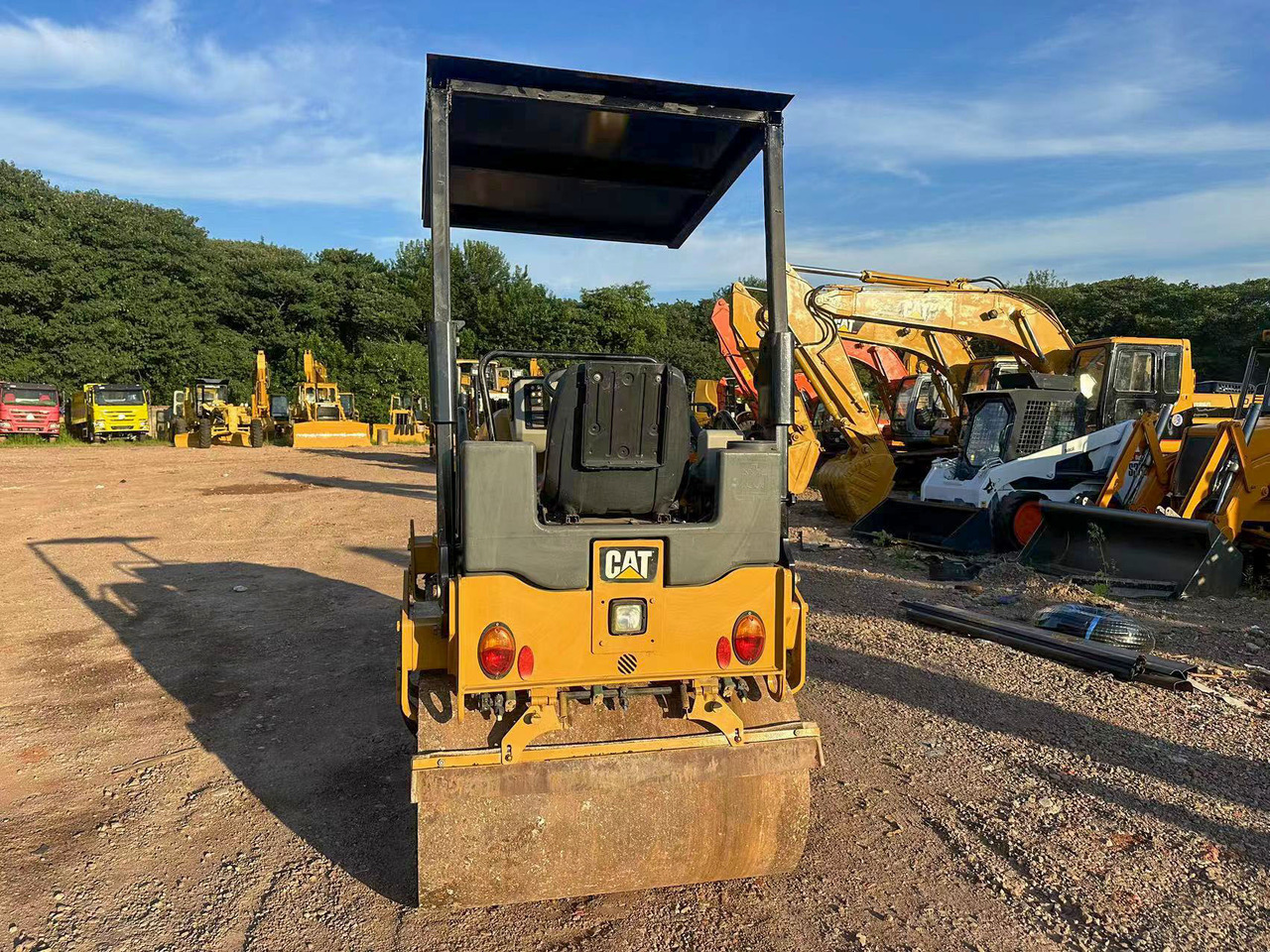 Каток CATERPILLAR CB24B: фото 6 Каток CATERPILLAR CB24B: фото 6