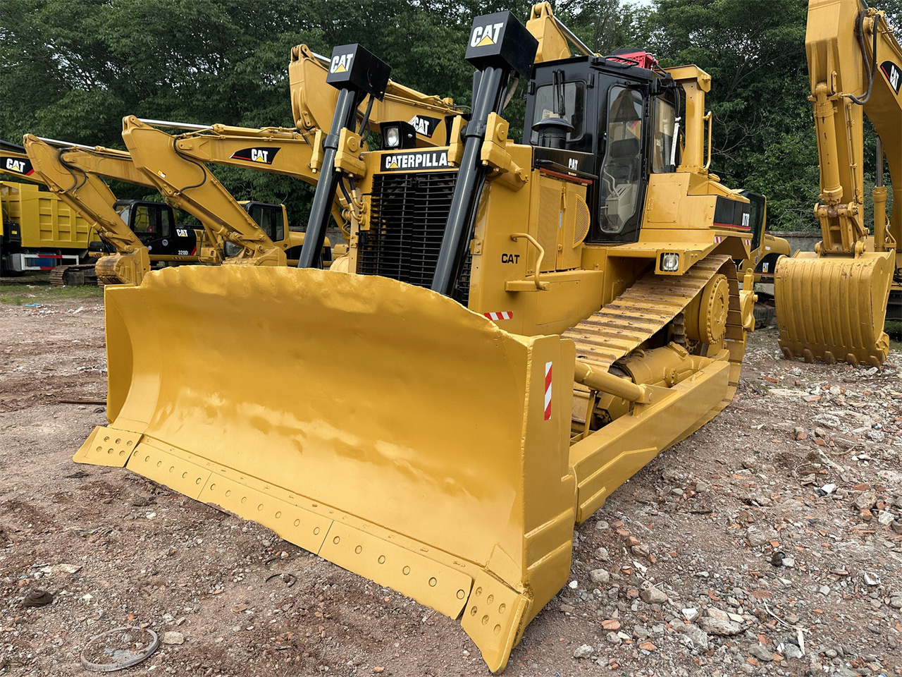 CATERPILLAR D7R - Бульдозер: фото 2 CATERPILLAR D7R - Бульдозер: фото 2