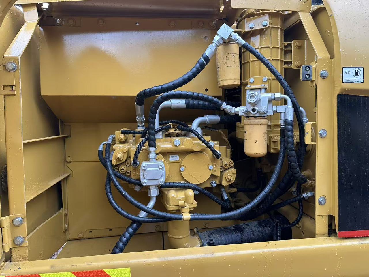 Caterpillar 320CL - Гусеничный экскаватор: фото 4 Caterpillar 320CL - Гусеничный экскаватор: фото 4