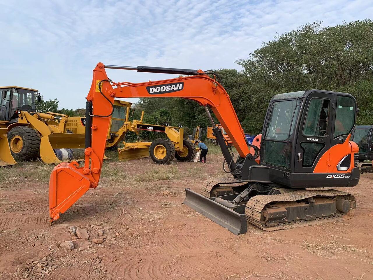 DOOSAN DX55 - Экскаватор: фото 1 DOOSAN DX55 - Экскаватор: фото 1