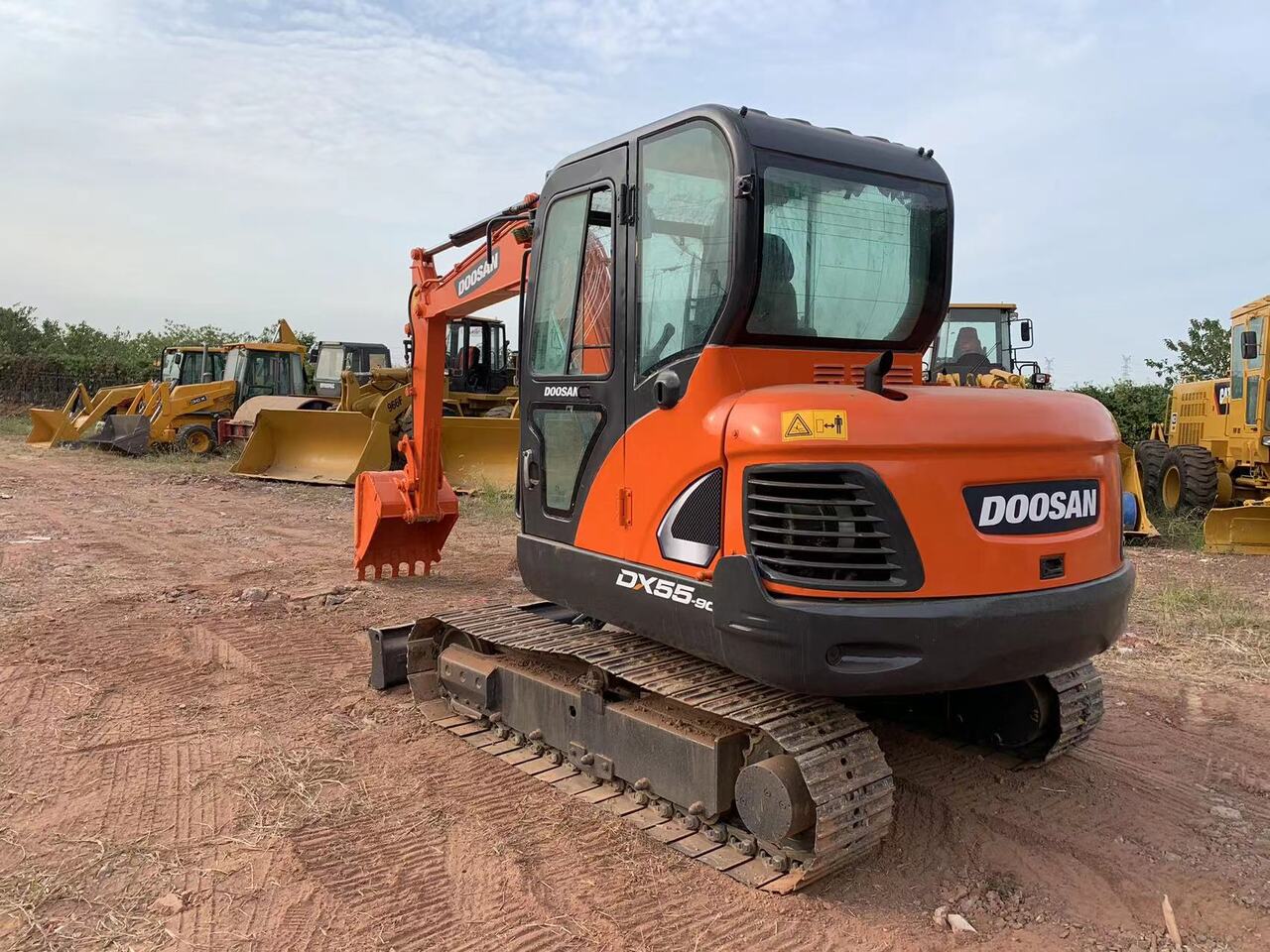 DOOSAN DX55 - Экскаватор: фото 2 DOOSAN DX55 - Экскаватор: фото 2