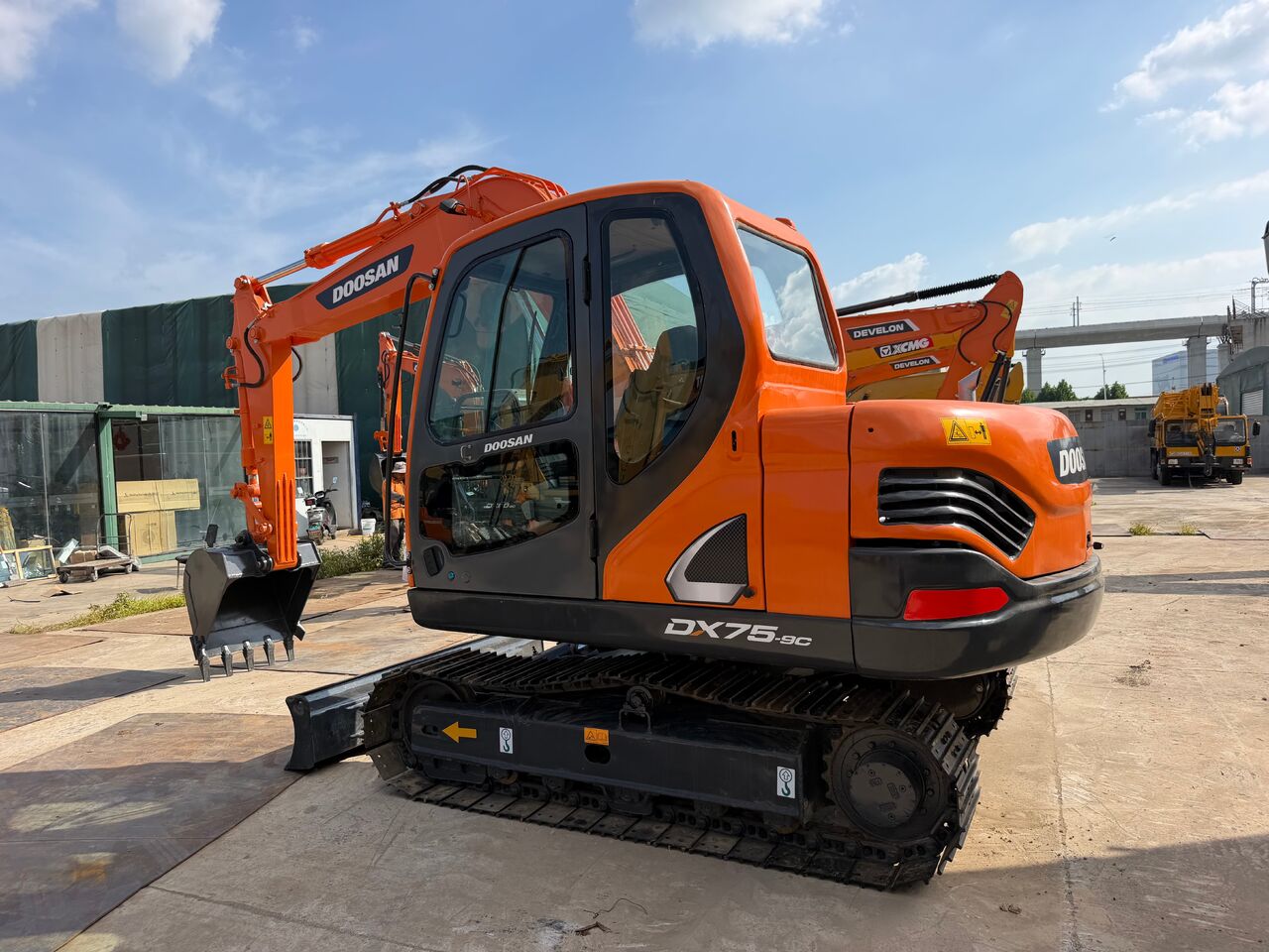 Мини-экскаватор DOOSAN DX75: фото 7 Мини-экскаватор DOOSAN DX75: фото 7