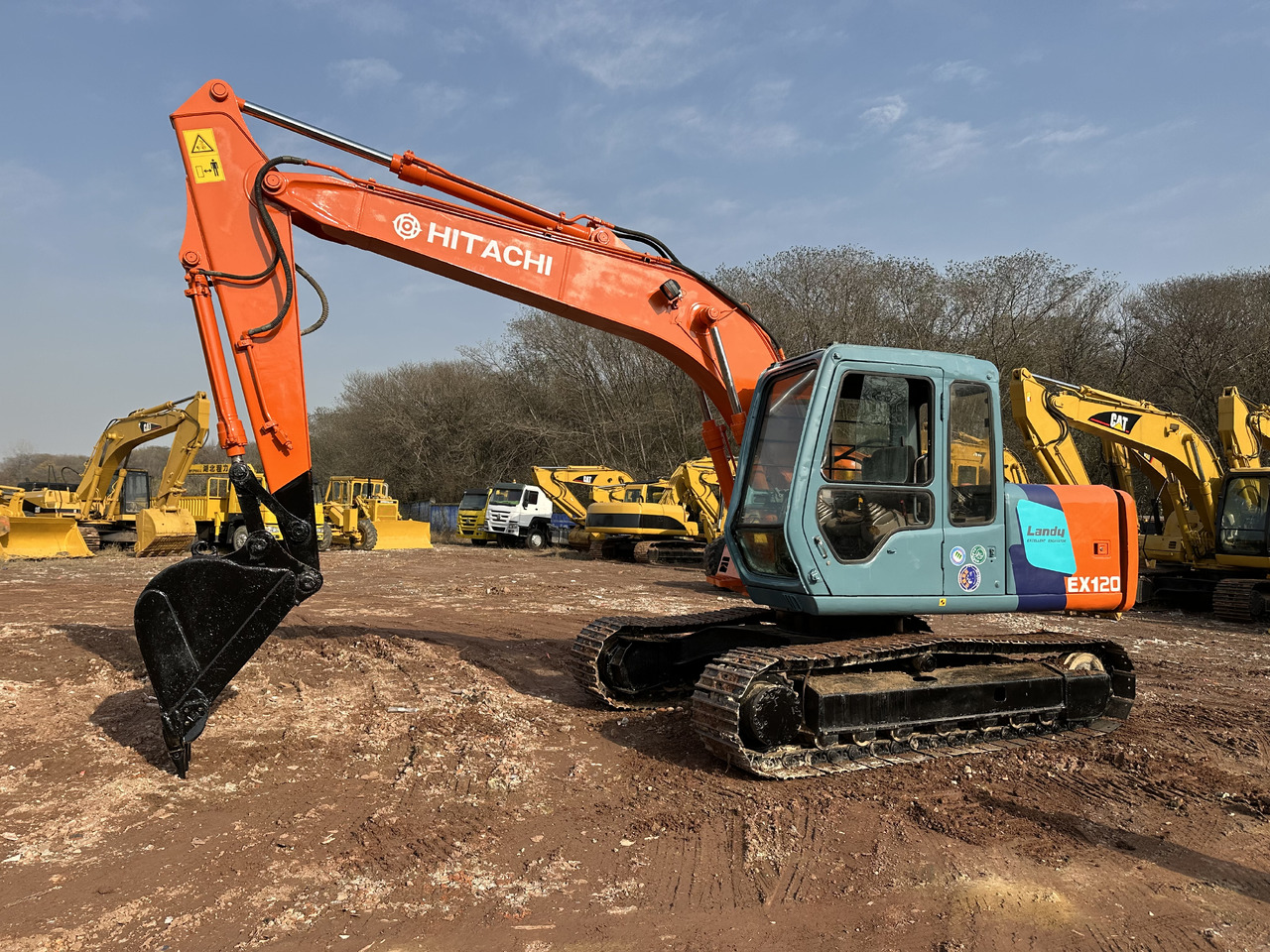 HITACHI EX120 - Гусеничный экскаватор: фото 3 HITACHI EX120 - Гусеничный экскаватор: фото 3