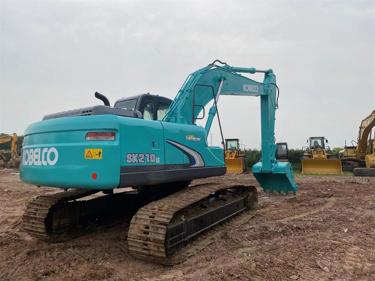 KOBELCO SK210LC-8 - Гусеничный экскаватор: фото 2 KOBELCO SK210LC-8 - Гусеничный экскаватор: фото 2