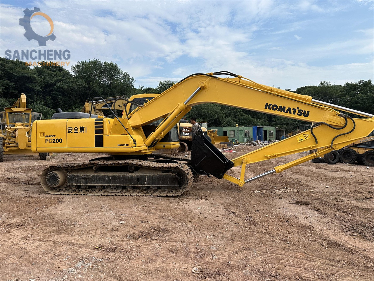KOMATSU PC200-6 - Гусеничный экскаватор: фото 3 KOMATSU PC200-6 - Гусеничный экскаватор: фото 3