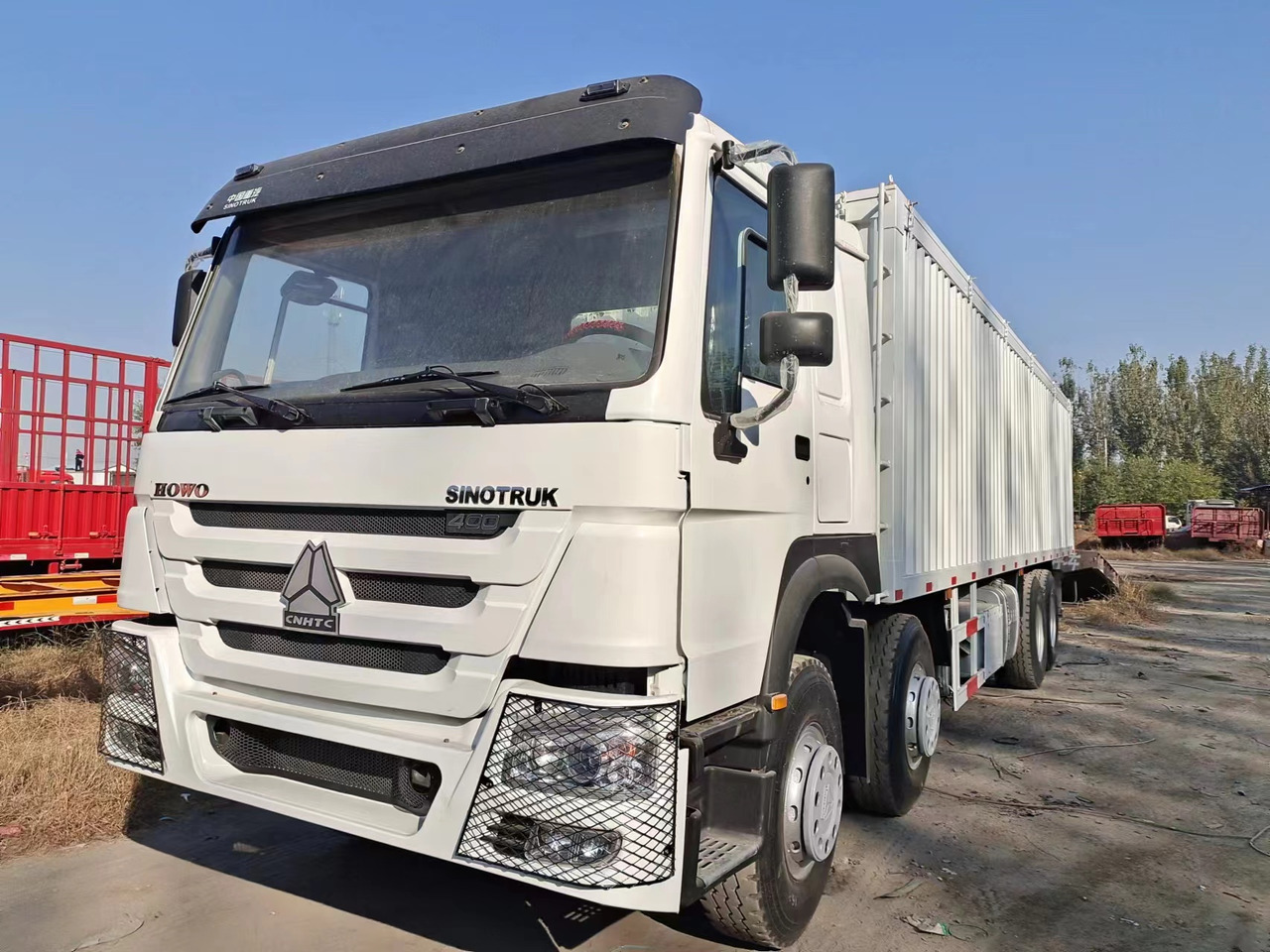 SINOTRUK 400 HOWO Box truck - Изотермический грузовик: фото 2 SINOTRUK 400 HOWO Box truck - Изотермический грузовик: фото 2