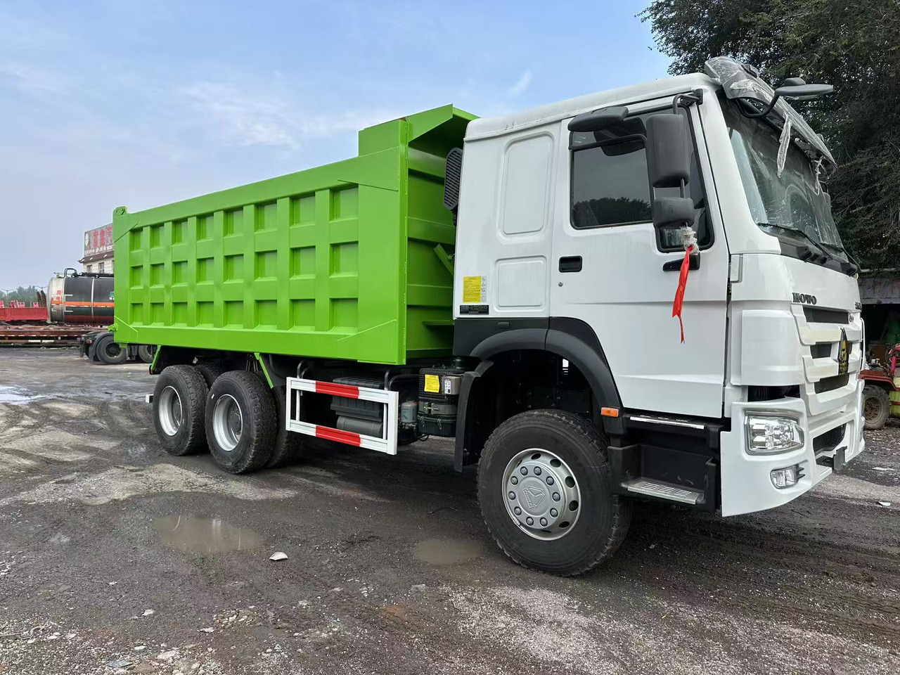SINOTRUK HOWO 400HP 6X4 Tipper Truck - Самосвал: фото 2 SINOTRUK HOWO 400HP 6X4 Tipper Truck - Самосвал: фото 2