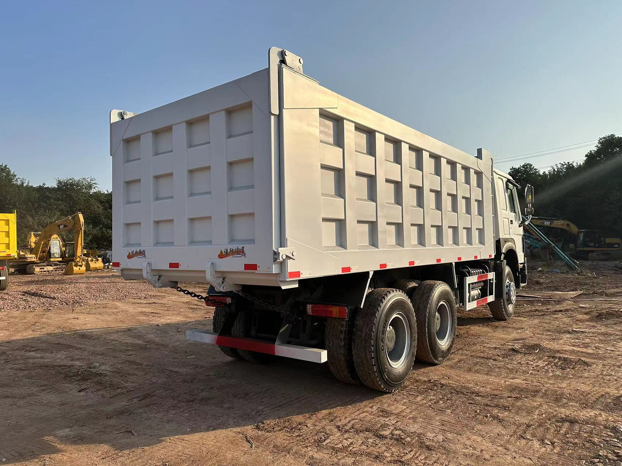 Самосвал для транспортировки силоса SINOTRUK HOWO HOWO 371 6x4: фото 8