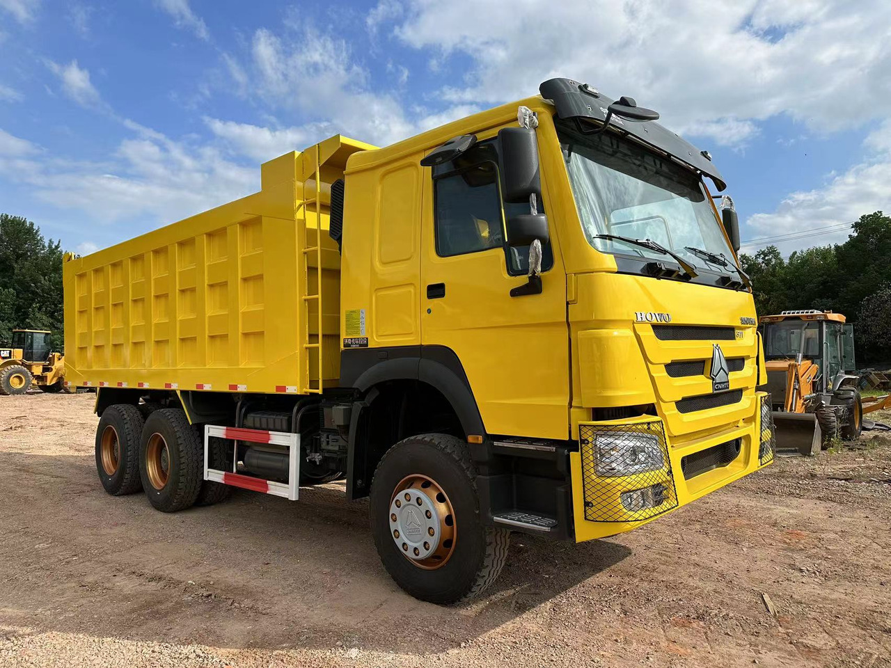 SINOTRUK Howo 371 Dump truck - Самосвал: фото 1 SINOTRUK Howo 371 Dump truck - Самосвал: фото 1